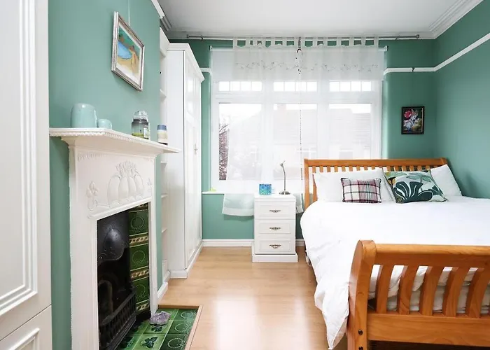 Comfortable Bristol Escape Near Gloucester Road