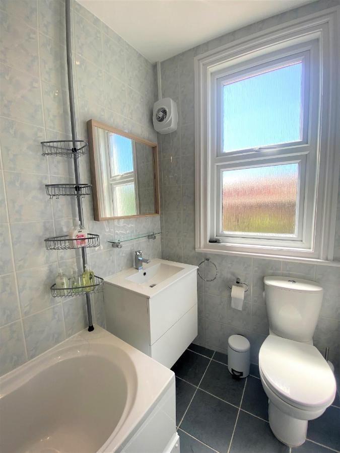 Comfortable Escape Near Gloucester Road Сasa de vacaciones *