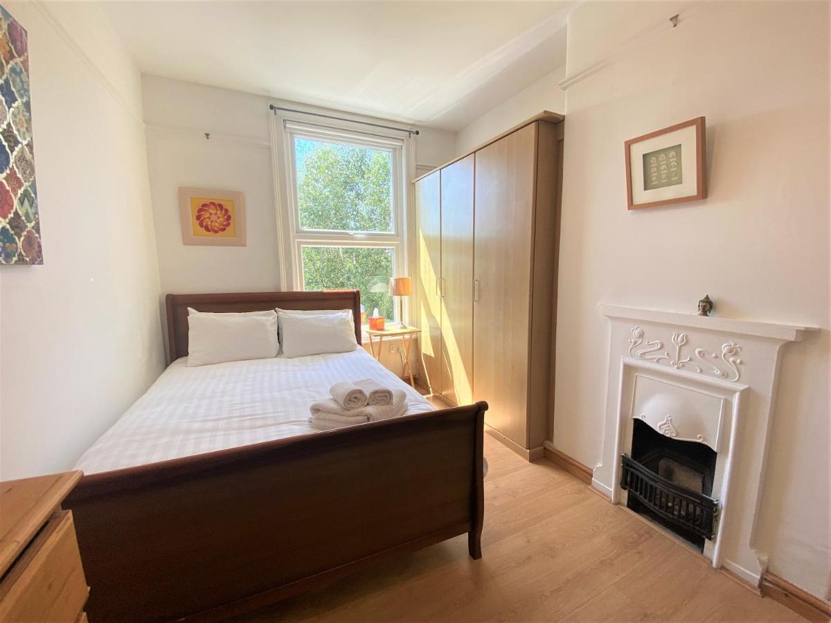 Comfortable Escape Near Gloucester Road Сasa de vacaciones
