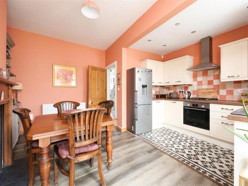 Сasa de vacaciones Comfortable Escape Near Gloucester Road *